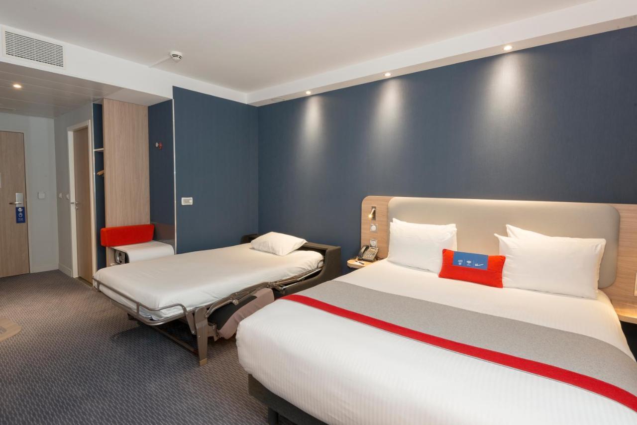 Holiday Inn Express Paris - Velizy By Ihg Exterior foto