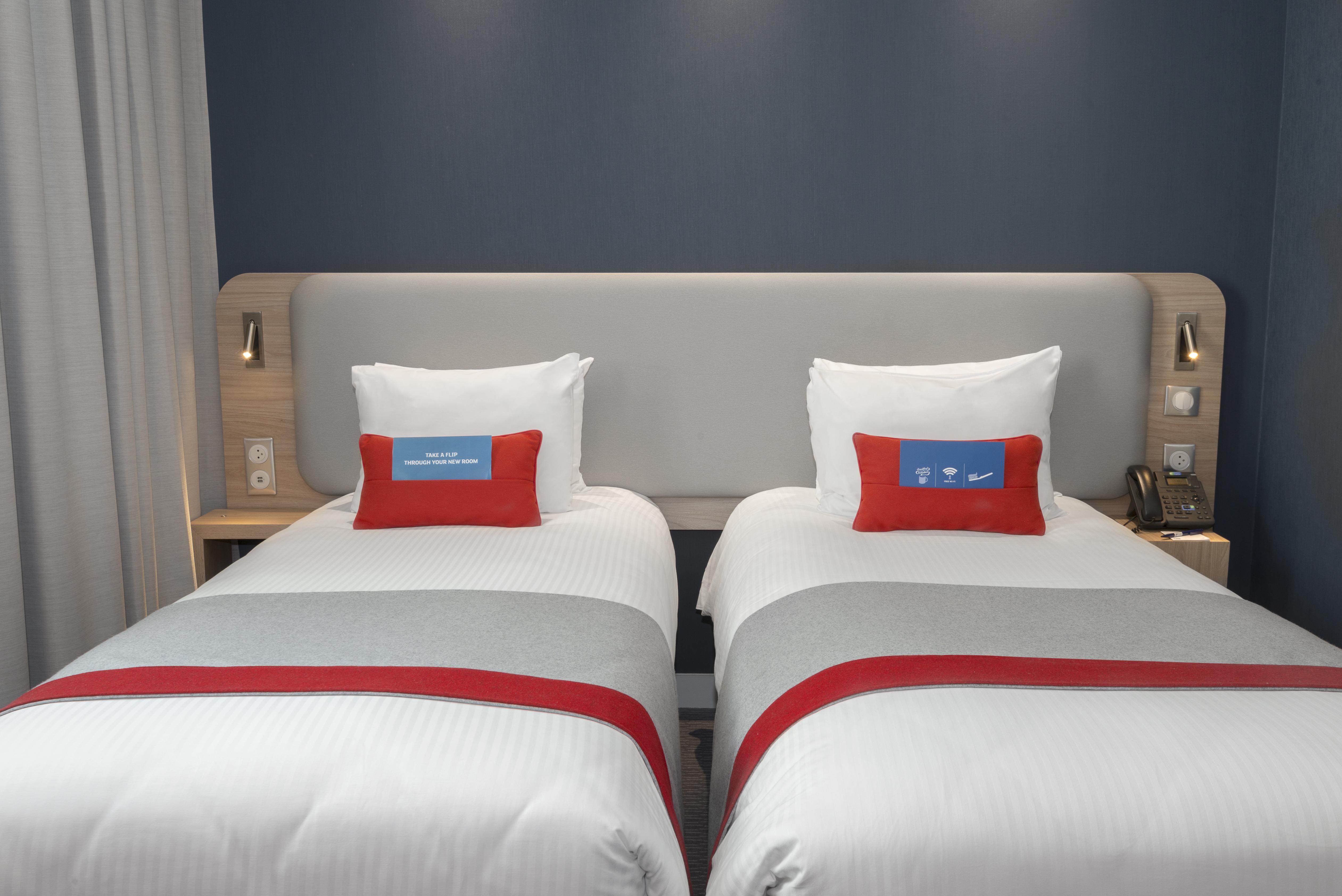 Holiday Inn Express Paris - Velizy By Ihg Exterior foto