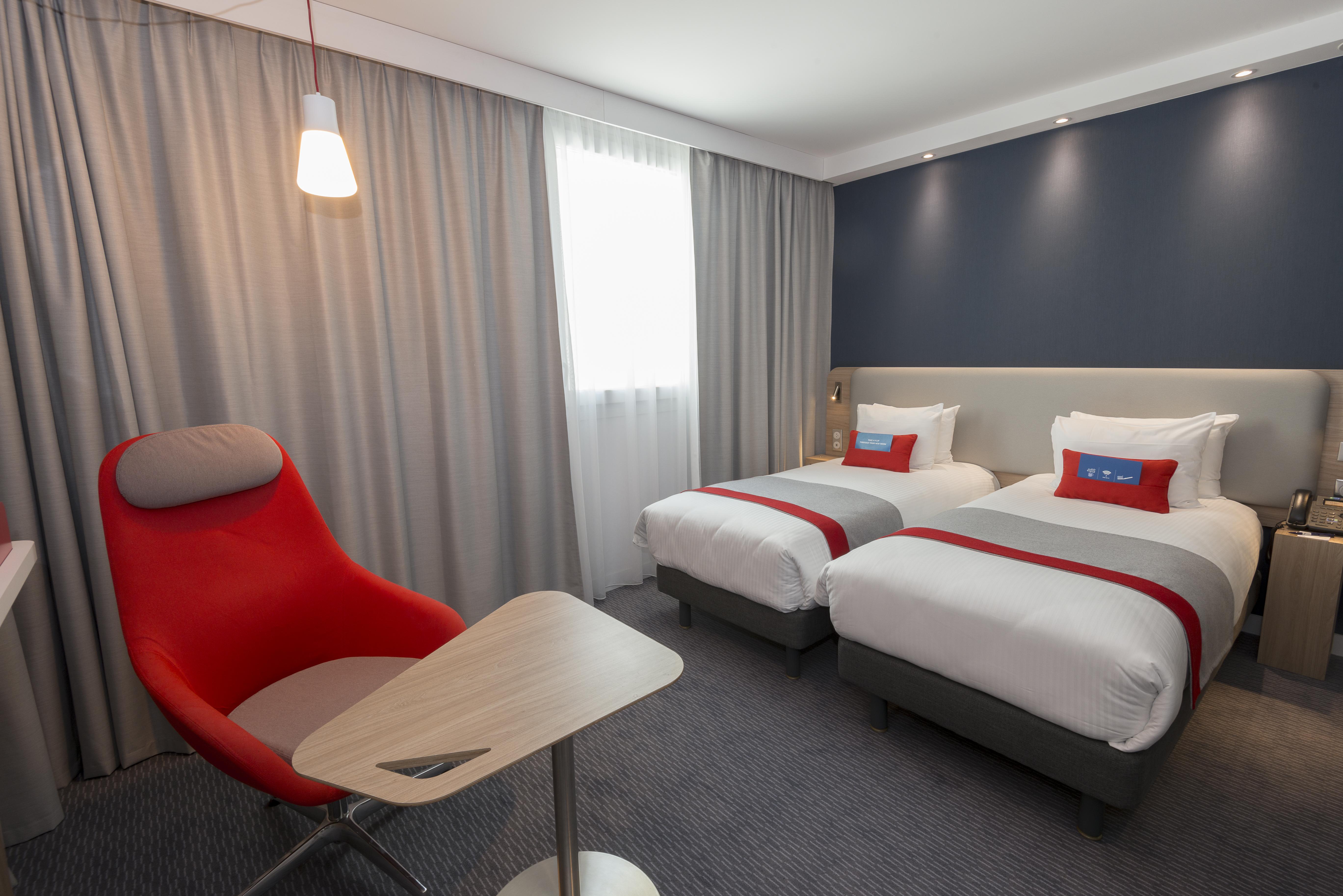 Holiday Inn Express Paris - Velizy By Ihg Exterior foto