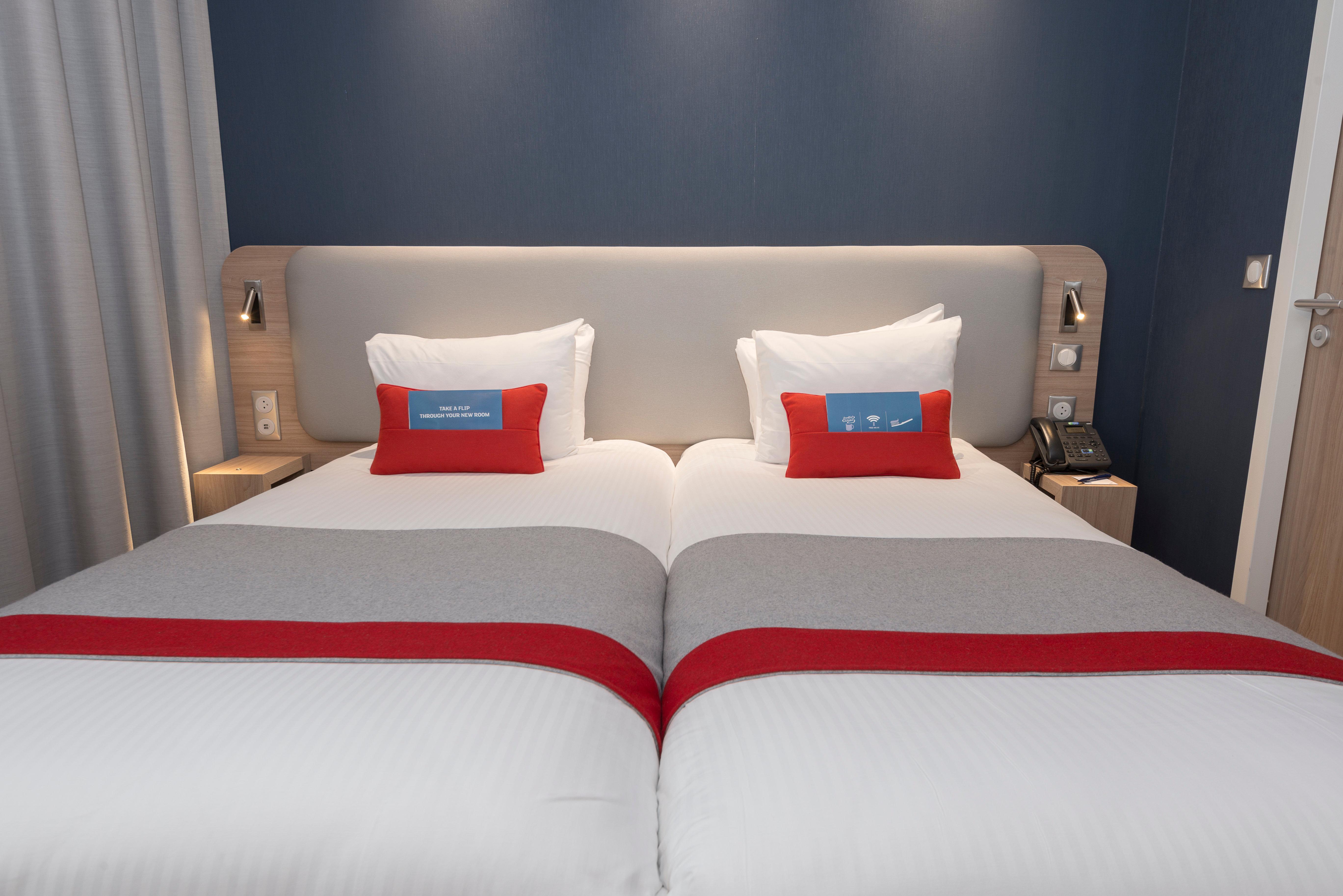Holiday Inn Express Paris - Velizy By Ihg Exterior foto