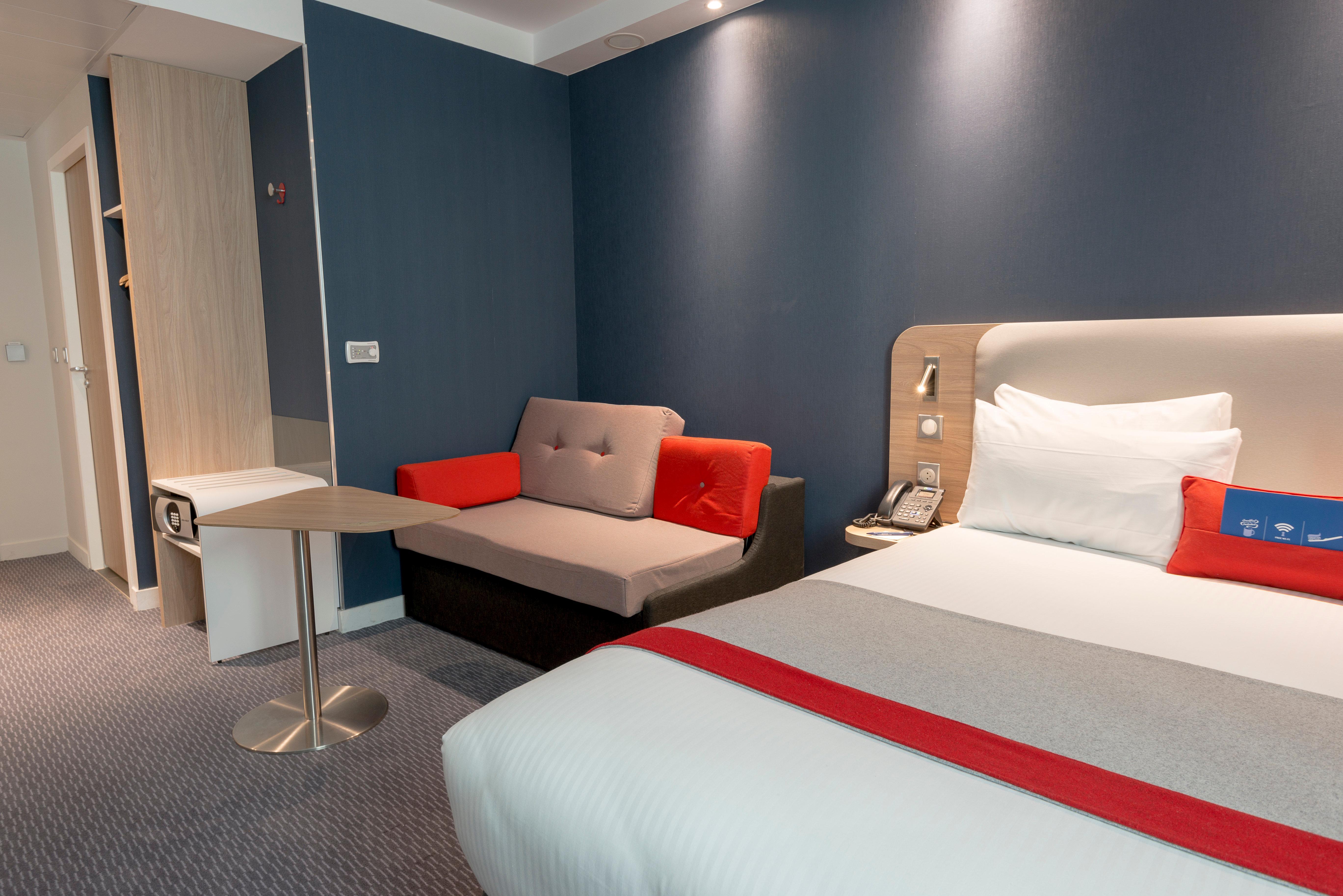 Holiday Inn Express Paris - Velizy By Ihg Exterior foto