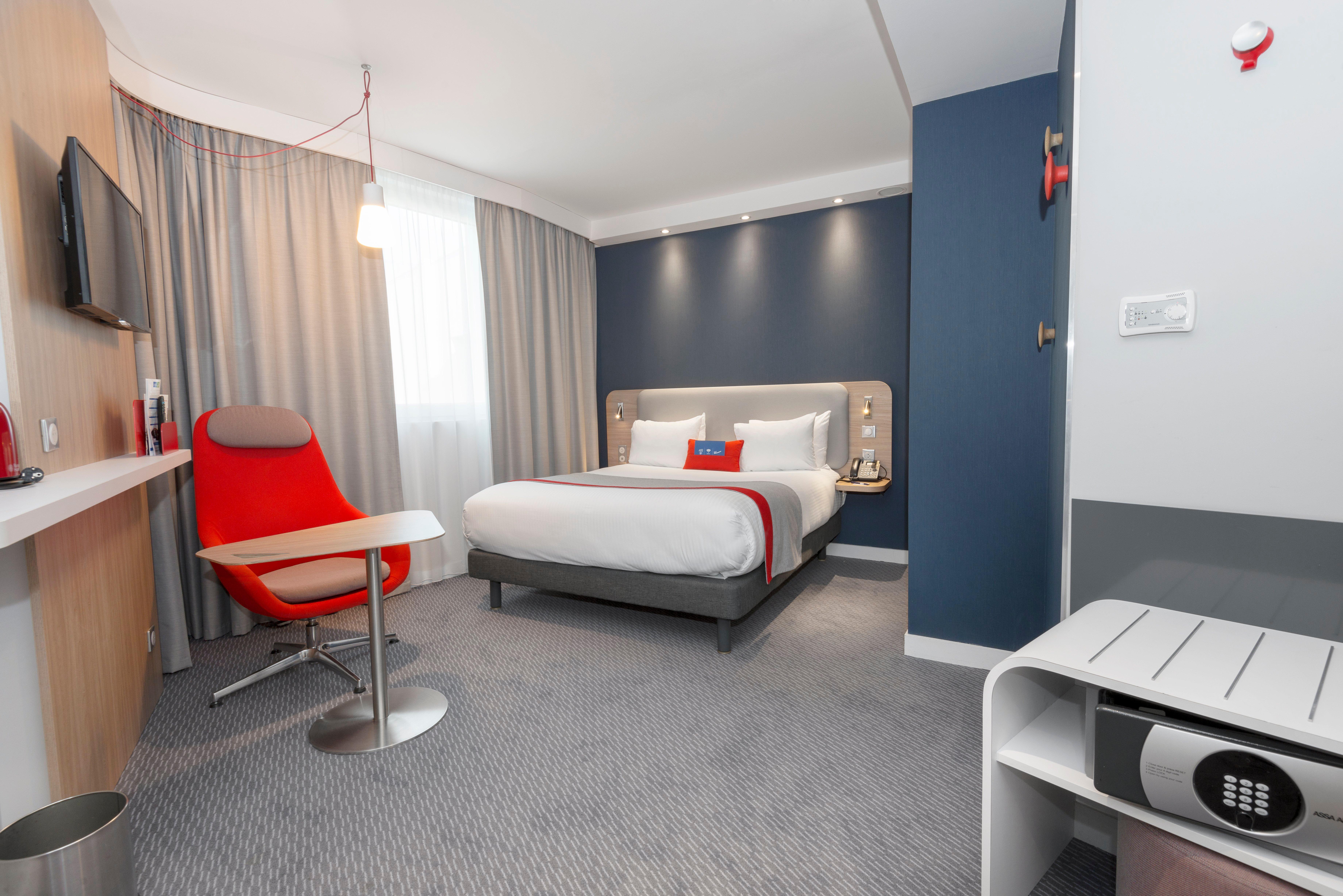 Holiday Inn Express Paris - Velizy By Ihg Exterior foto