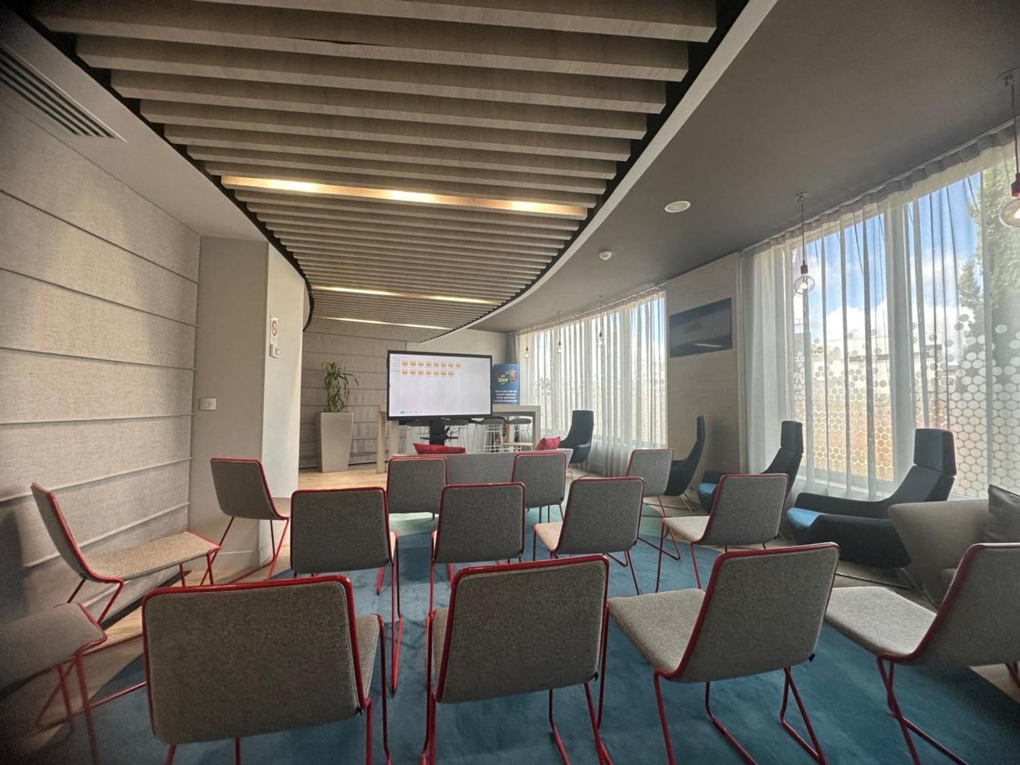 Holiday Inn Express Paris - Velizy By Ihg Exterior foto